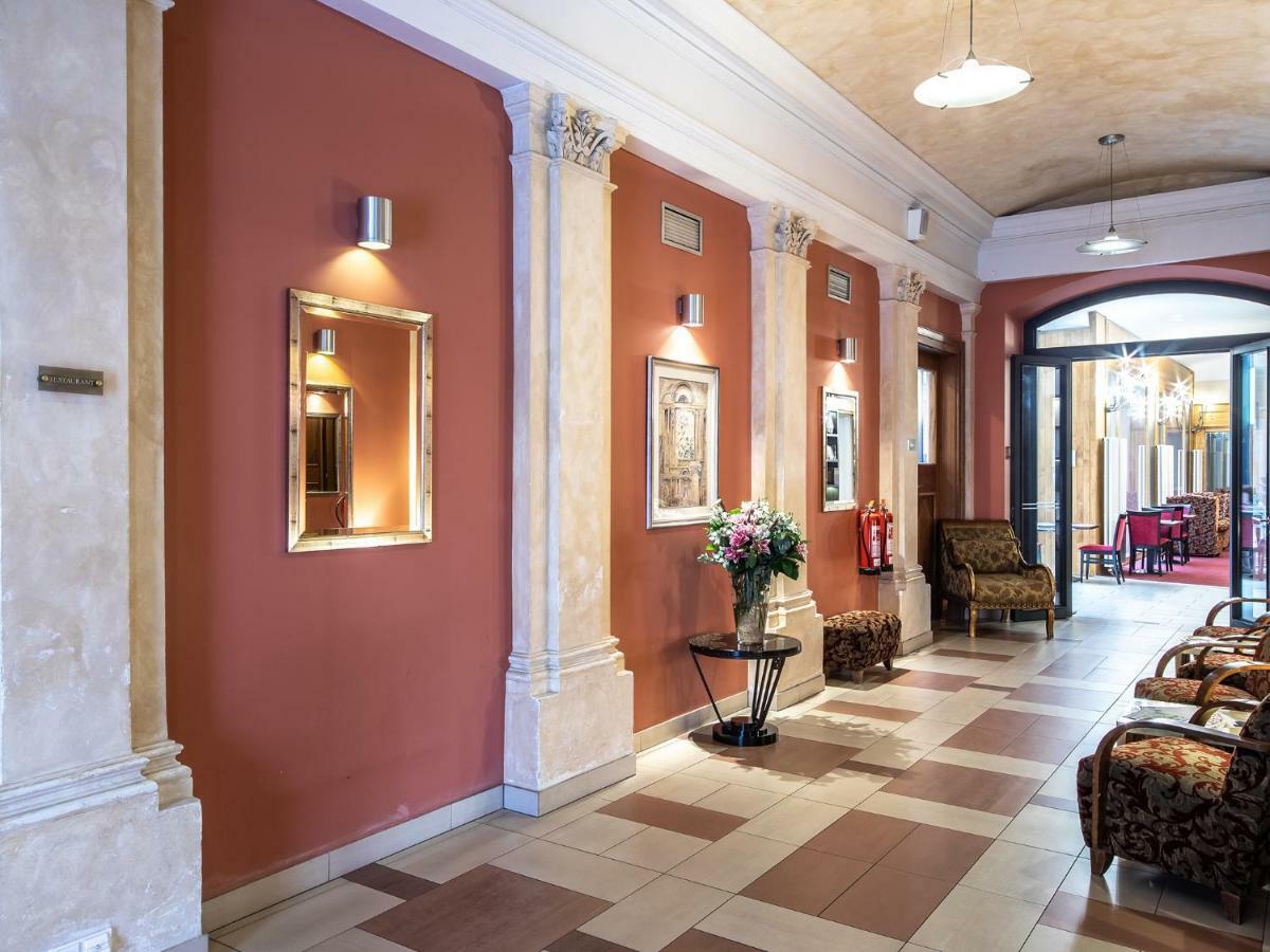 Ea Embassy 4* Praha